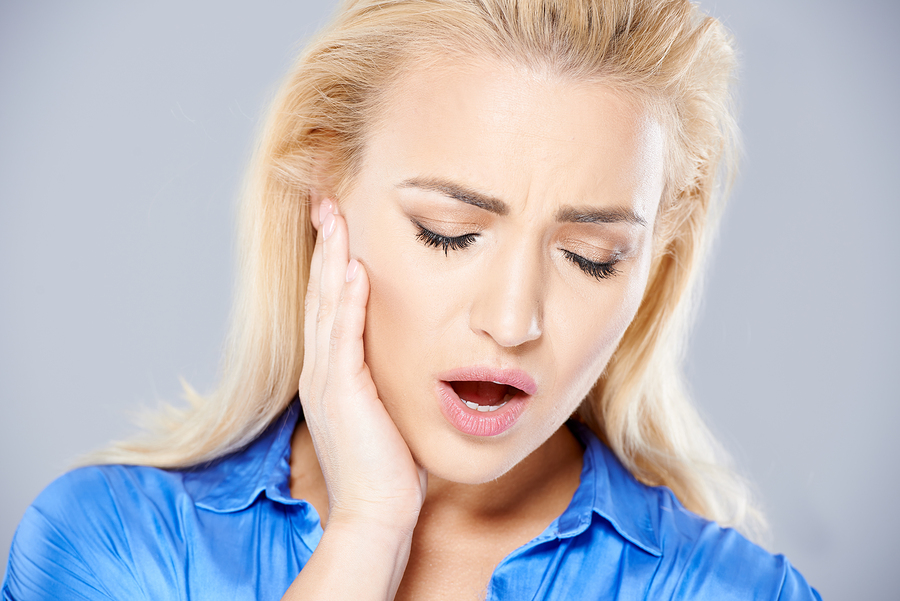 Portland Chiropractor Explains the symptoms of TMJ TMD